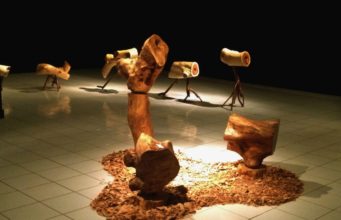 Aksara Kayu Agoes Salim ST, Sebuah Catatan